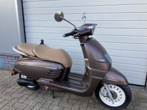 Peugeot Django 4-takt tweedehands snorscooter