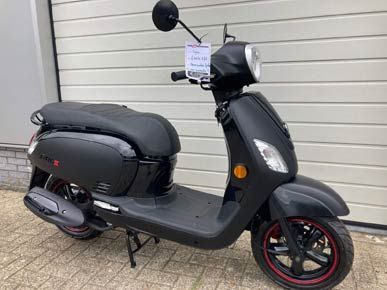 aanbiedingen scooters en brommers